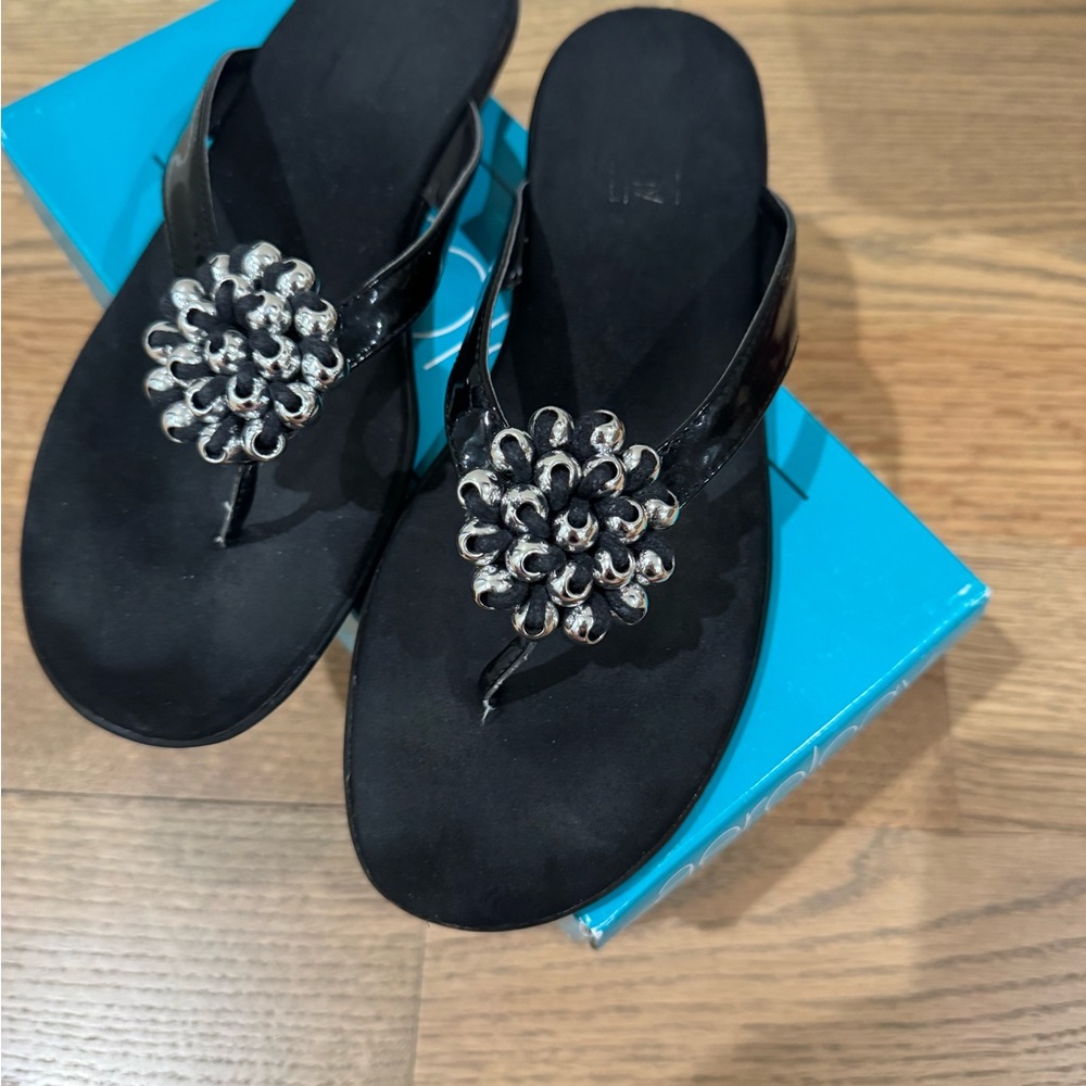 AEROSOLES Black Sandals with Silver Accents - Picture 2 of 4